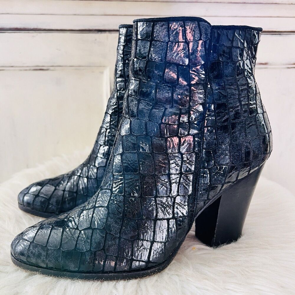 Donald J Pliner Black Embossed Patent Leather Faux Croc Skin Ankle Boots - 6M